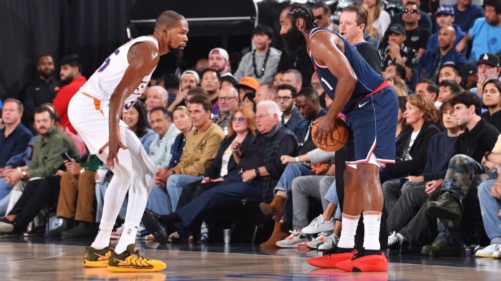 Clippers new arena baffles KD with 'The Wall,' but LA falls short 1 | ASL