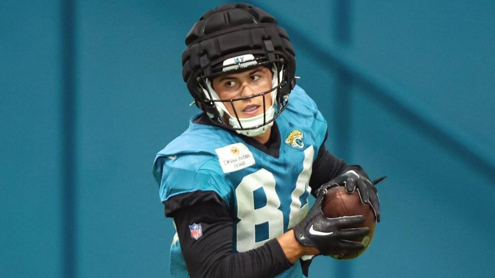 Rugby star Rees-Zammit's NFL dream lives on with Jaguars 15 | ASL