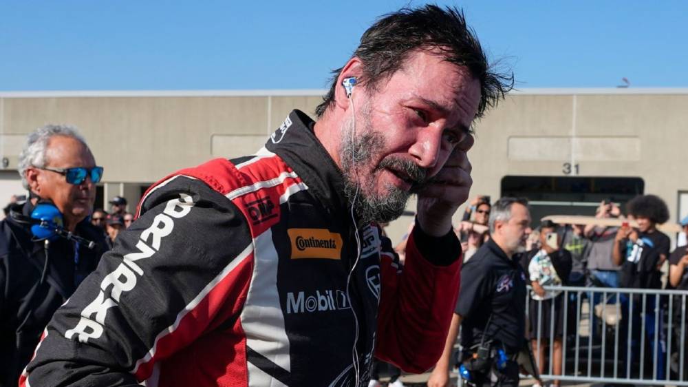 Actor Keanu Reeves spins car, finishes 25th in racing debut 3 | ASL