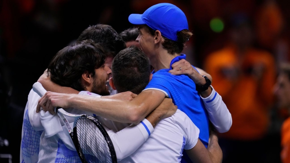 Jannik Sinner, Italy beat Netherlands to defend Davis Cup title 1 | ASL