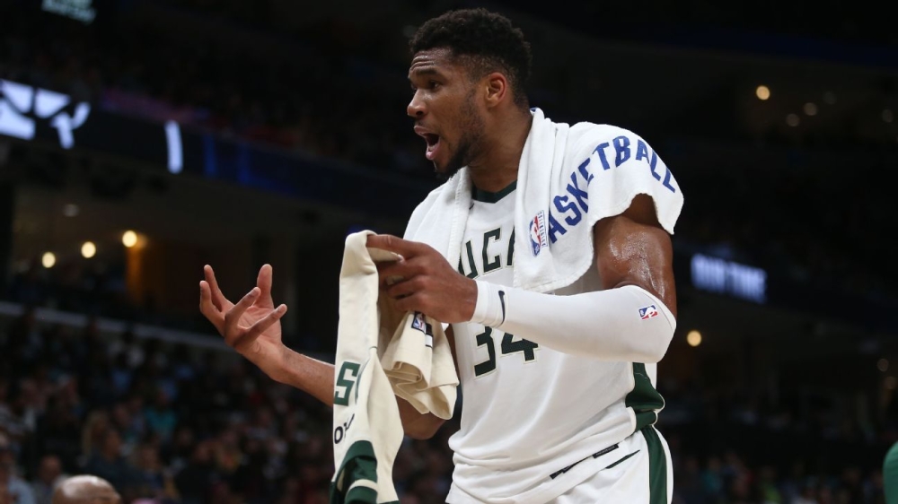 NBA latest buzz - A key Bucks issue, Banchero's rise, 5-0 Cavs 1 | ASL