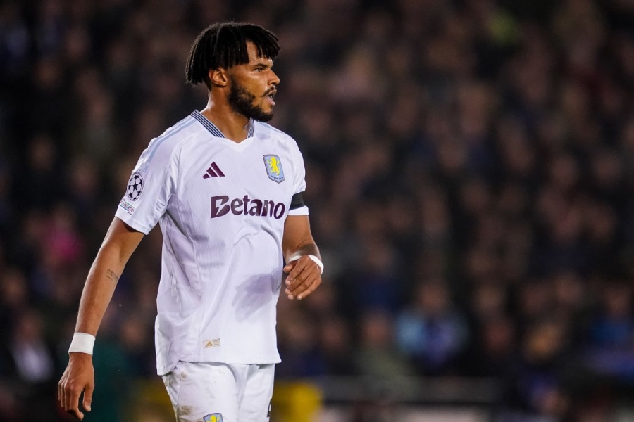 Champions League: Aston Villa defender Tyrone Mings makes ‘bizarre’ blunder in defeat 1 | ASL