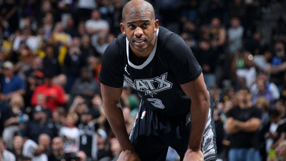 Spurs' Chris Paul third NBA player to reach 12,000 assists 1 | ASL