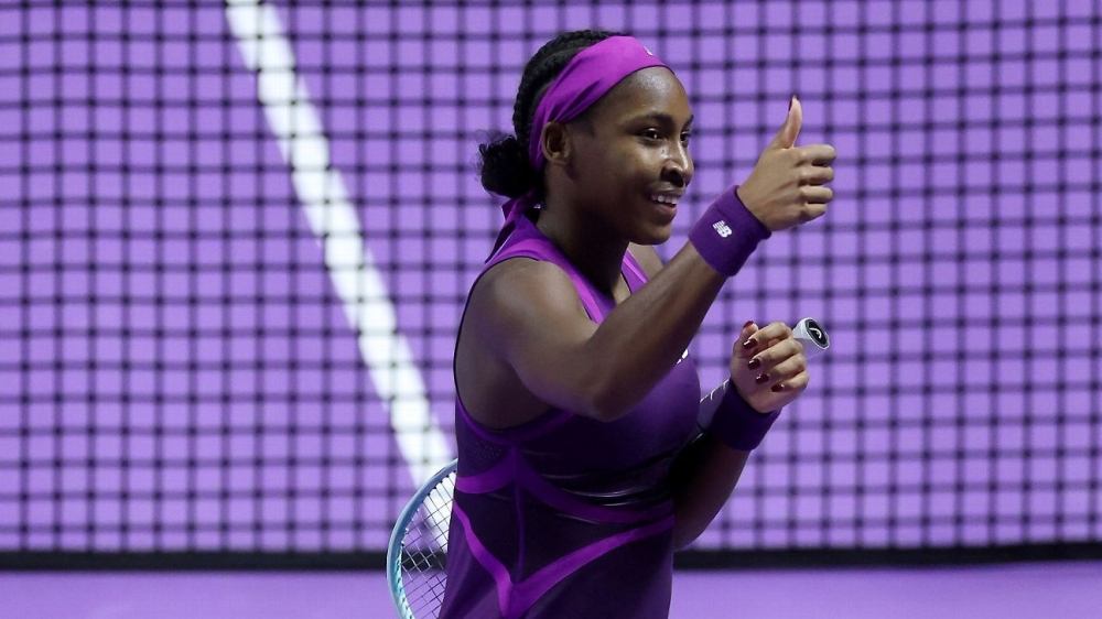 Coco Gauff defeats Iga Swiatek to reach semifinals of WTA Finals 1 | ASL