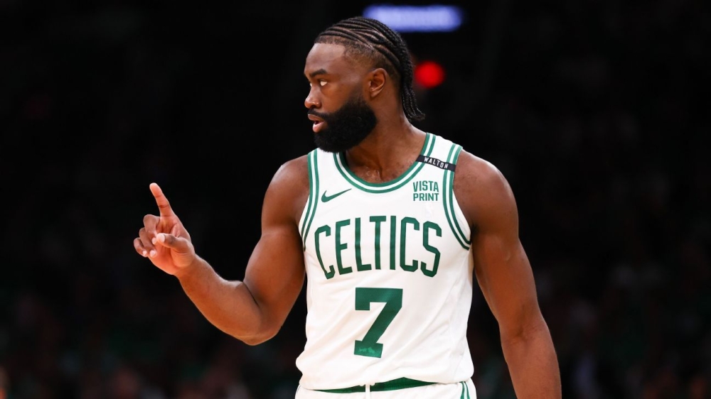 Celtics' Jaylen Brown out vs. Hornets with hip flexor strain 1 | ASL