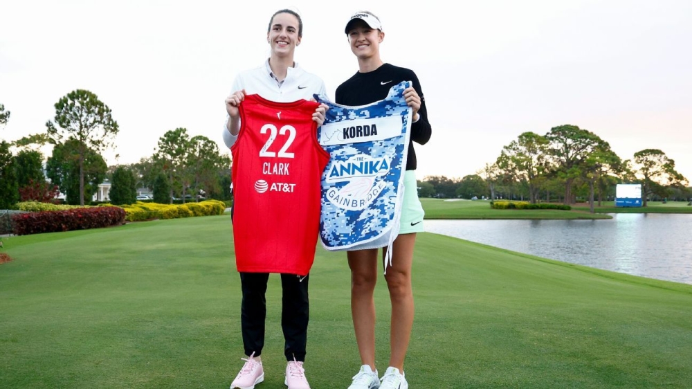 Fever's Caitlin Clark draws big crowd for LPGA pro-am 1 | ASL