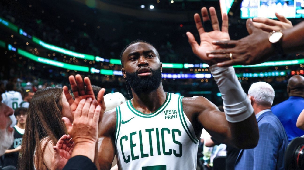 Celtics' Jaylen Brown (hip) returning after four games out 1 | ASL