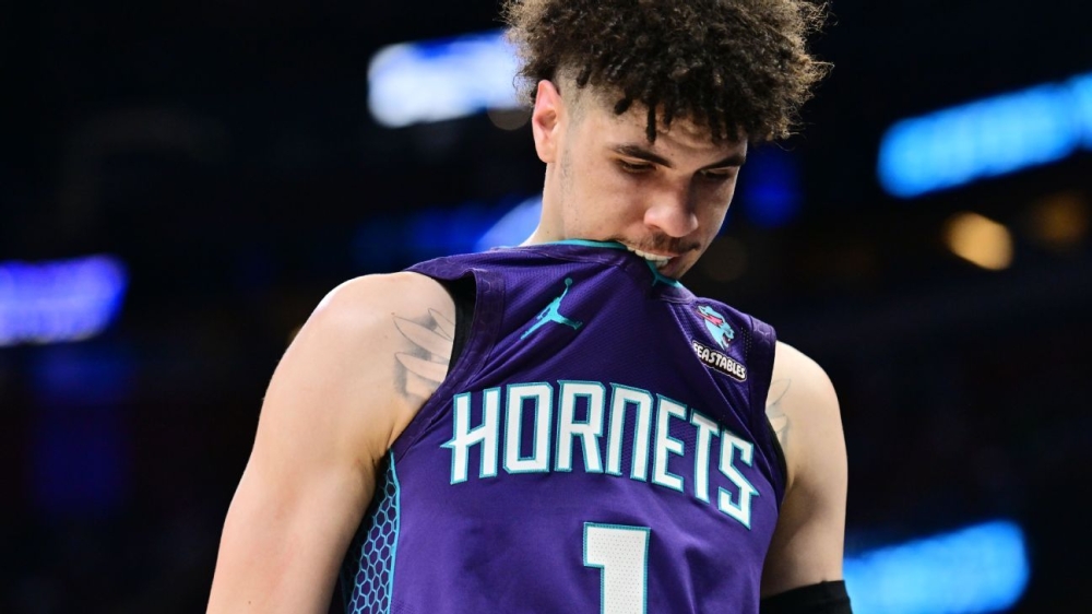 Hornets' LaMelo Ball out at least 2 weeks with calf strain 1 | ASL