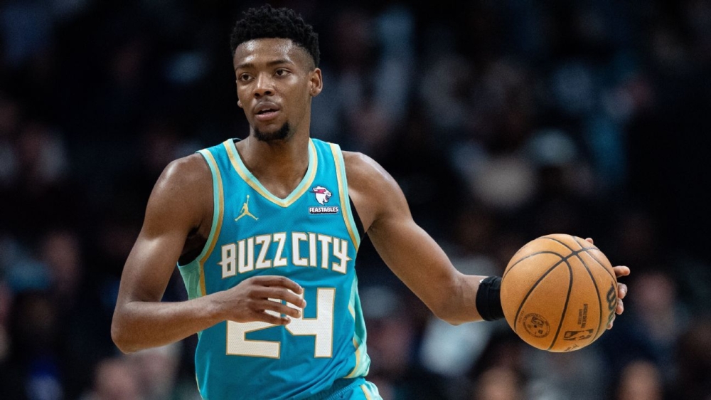 Hornets' Brandon Miller sprains ankle, ruled out vs. 76ers 1 | ASL