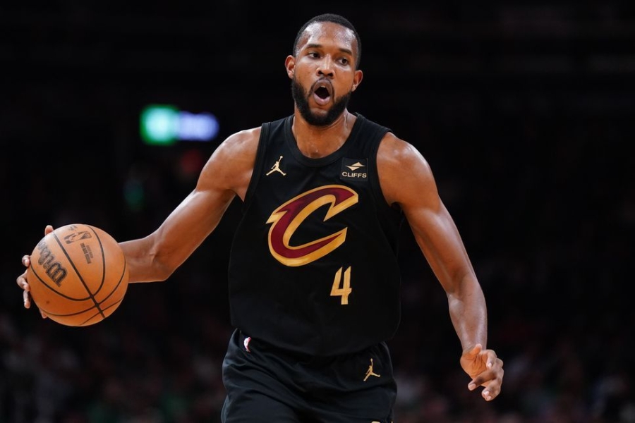 Cavaliers lose Evan Mobley to left ankle sprain against Heat 1 | ASL