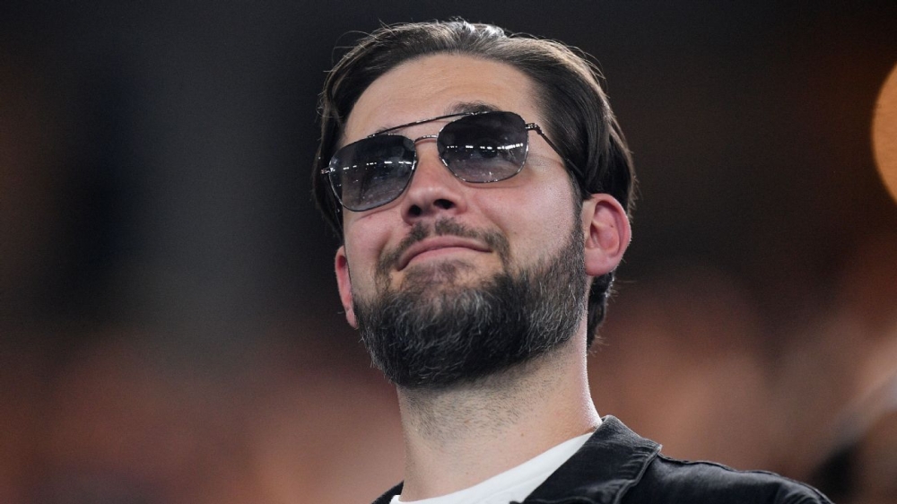 Alexis Ohanian makes donation to Virginia women's basketball 1 | ASL