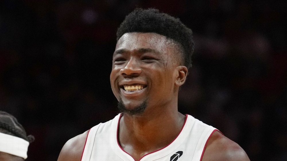 Sources: Pacers acquire Thomas Bryant in trade with Heat 1 | ASL