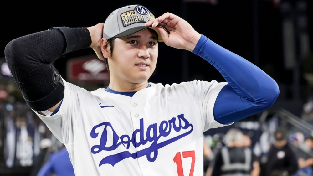 Dodgers' Shohei Ohtani wins 3rd AP Male Athlete of the Year award 1 | ASL