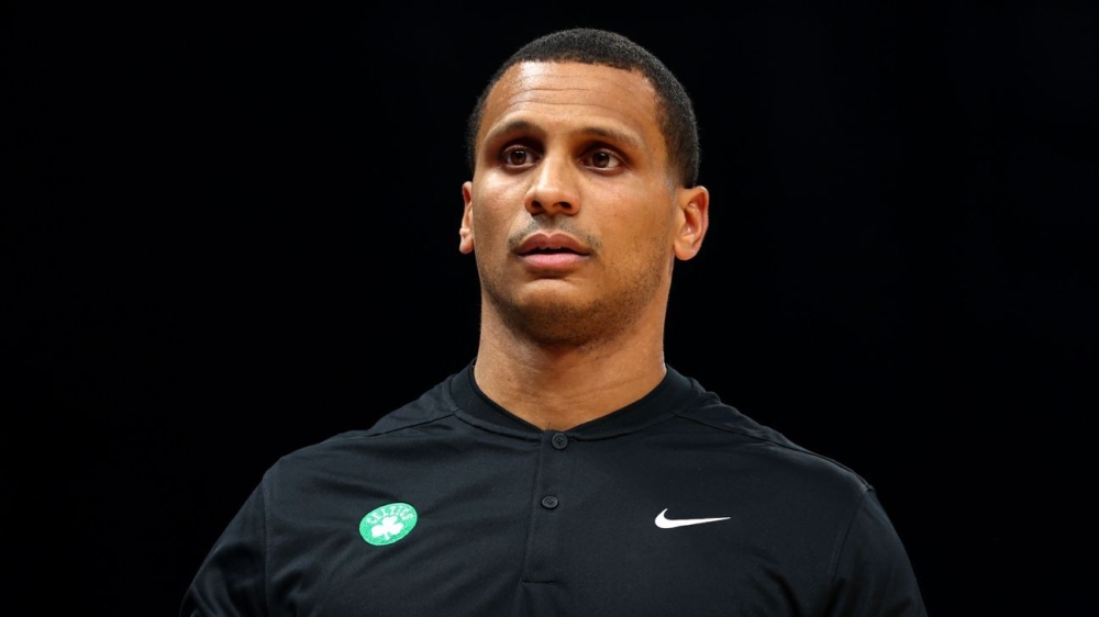 Celtics coach Joe Mazzulla $35K for postgame comments toward official 1 | ASL