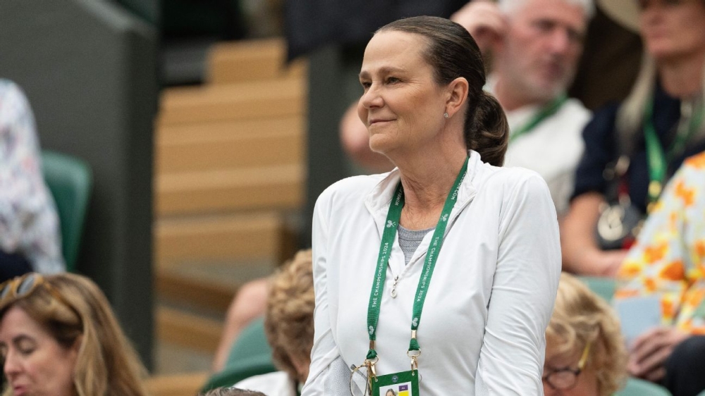 Pam Shriver recovers major trophies stolen during L.A. fires 1 | ASL