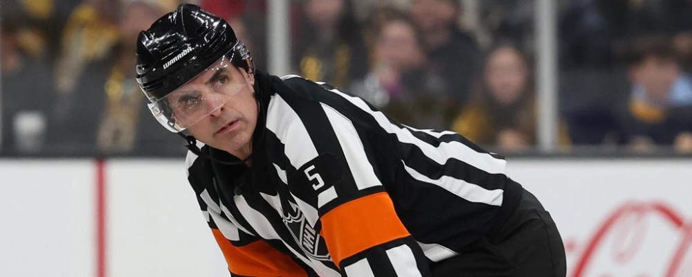 Chris Rooney Celebrates Officiating 1,500 NHL Games In His Hometown of Boston 1 | ASL