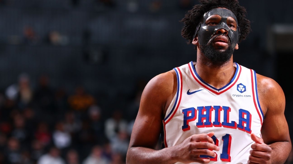 76ers' Joel Embiid (foot), Kyle Lowry (hip) out for Suns game 1 | ASL