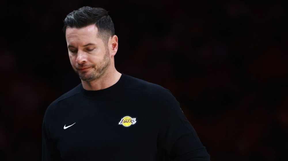 Lakers' JJ Redick says family evacuated due to LA wildfires 1 | ASL