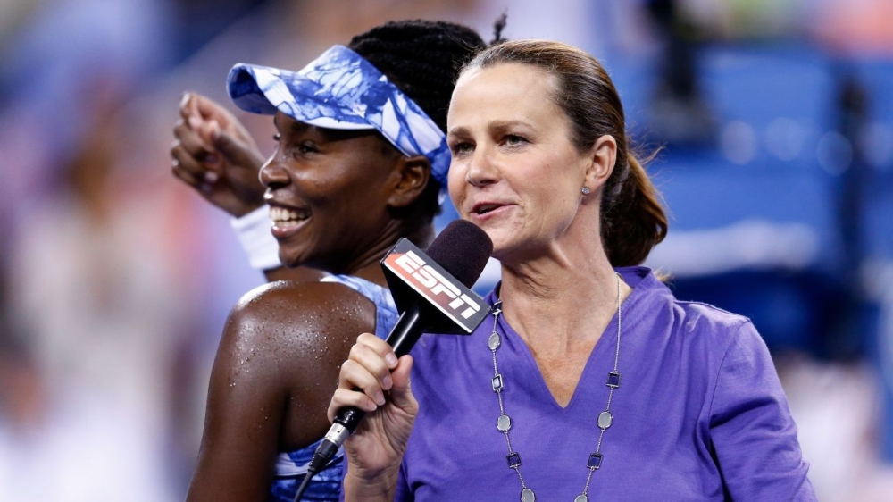 Pam Shriver: Car containing trophies stolen after evacuating fires 1 | ASL