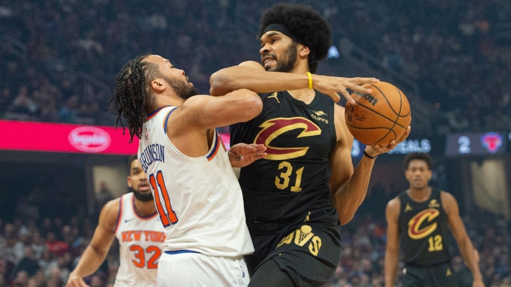 Cavs' Jarrett Allen injures hand; X-rays negative, MRI next 1 | ASL