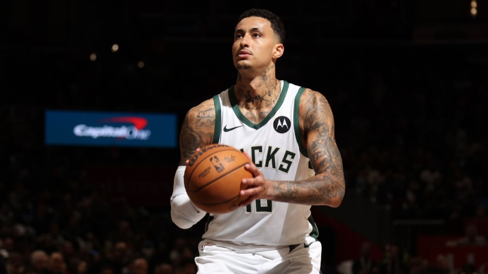 Kuzma scores 19, Middleton misses last-second 3 in 1st Bucks-Wizards game since they were swapped 1 | ASL