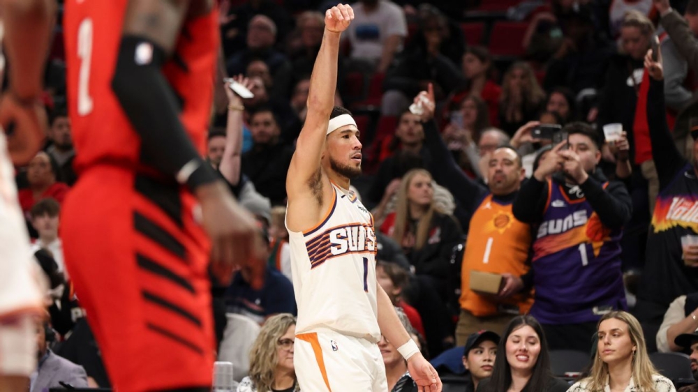 Devin Booker becomes Phoenix Suns' all-time leading scorer 1 | ASL