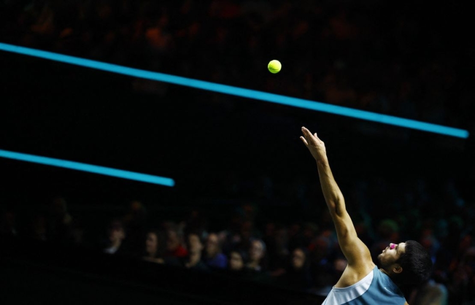 Carlos Alcaraz wins first indoor hardcourt title of his career at Rotterdam Open 1 | ASL