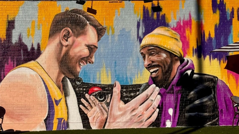 Luka Doncic's viral L.A. mural: An artist's tribute to Kobe Bryant and the Lakers 1 | ASL