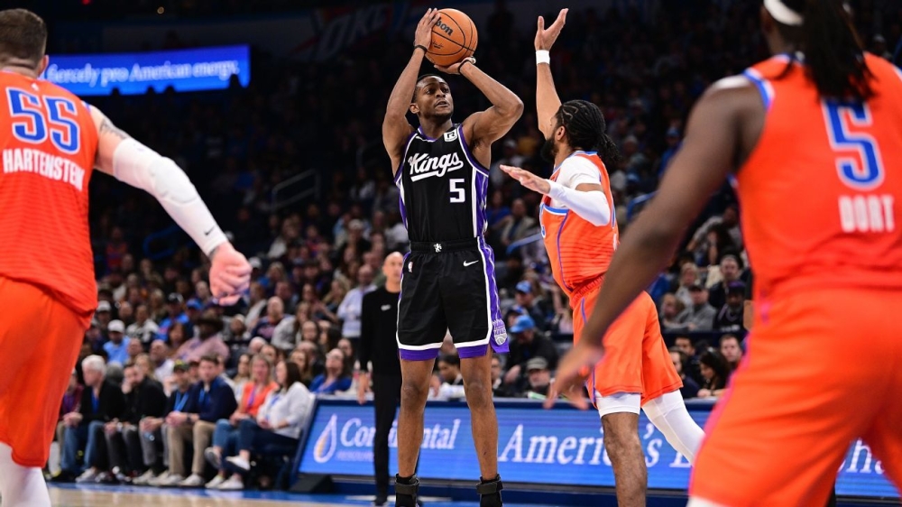 Spurs look forward to 'exciting offense' with De'Aaron Fox 1 | ASL