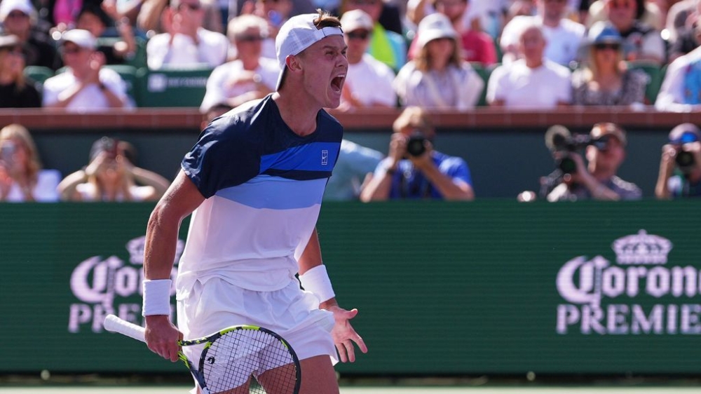 Holger Rune tops Daniil Medvedev, into finals at Indian Wells 1 | ASL