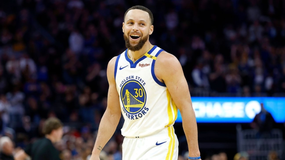 Stephen Curry's 4,000 career 3-pointers tops list of sports' most unbreakable records 1 | ASL