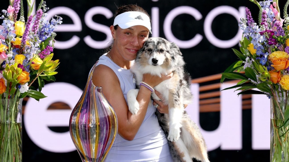 Jessica Pegula overpowers Sofia Kenin to win Charleston Open 1 | ASL