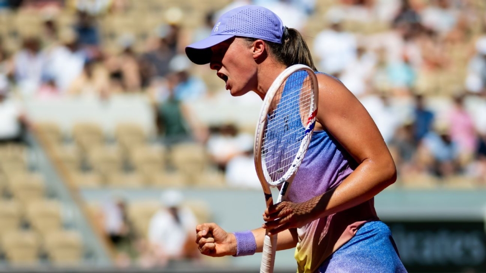 Swiatek, Sabalenka advance to fourth round at the French Open 1 | ASL