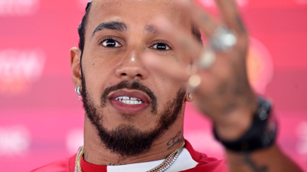 Lewis Hamilton hits back at 'noise' over Ferrari engineer relationship 1 | ASL