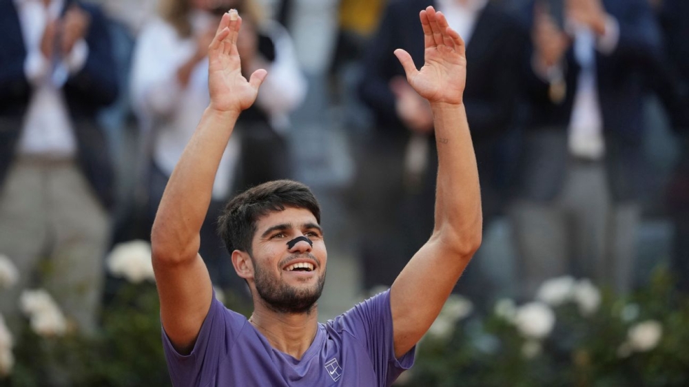 Carlos Alcaraz beats Jannik Sinner again to win Italian Open 1 | ASL