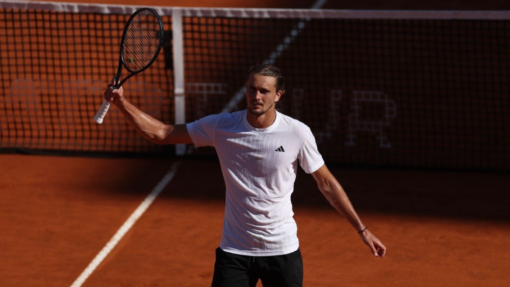 Alexander Zverev, Aryna Sabalenka advance at Italian Open 1 | ASL