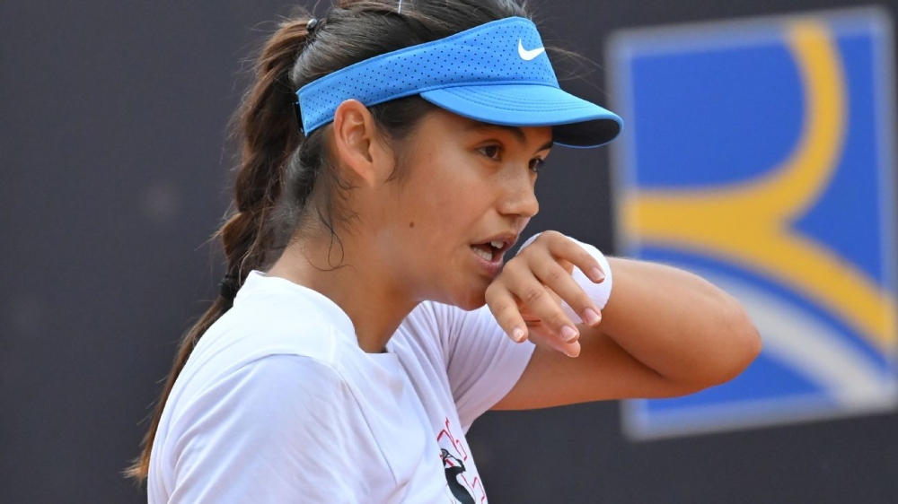 Emma Raducanu suffers injury scare in Strasbourg defeat to Danielle Collins 1 | ASL