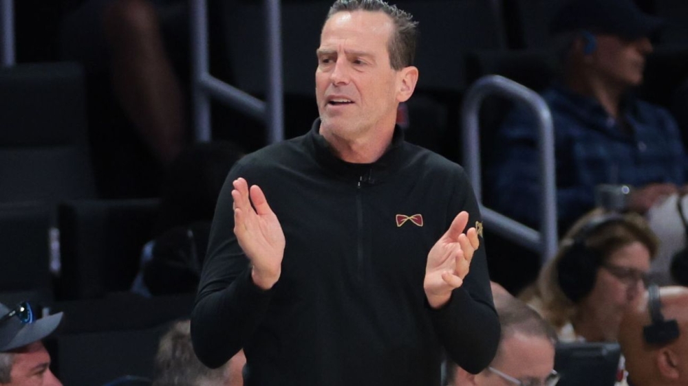 Cavaliers' Kenny Atkinson wins NBA Coach of the Year award 1 | ASL