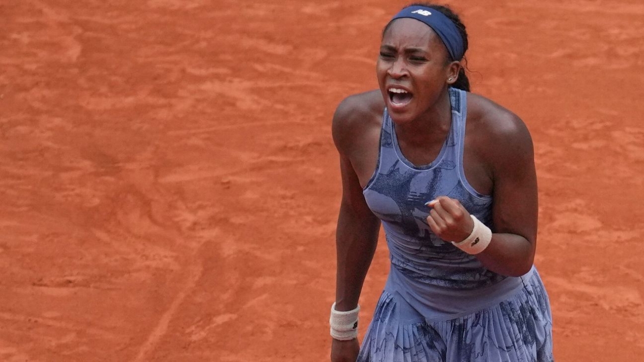 Coco Gauff survives 2nd set to advance at French Open 1 | ASL