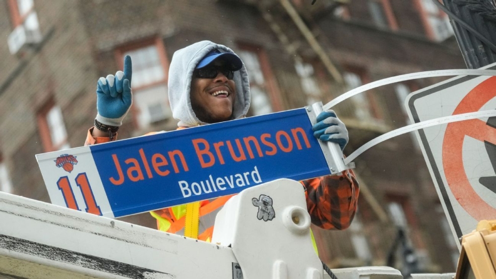 New York City celebrates Knicks' playoff run with co-named streets 1 | ASL