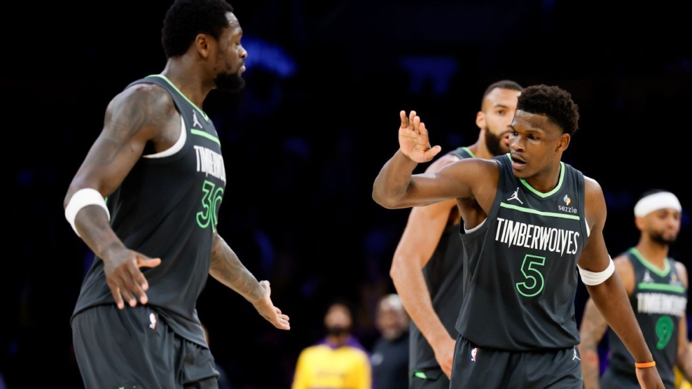 Wolves win third straight to eliminate Lakers in first round 1 | ASL