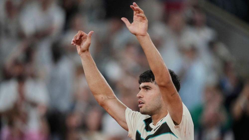 Carlos Alcaraz labors into French Open 4th round; Ben Shelton next 1 | ASL