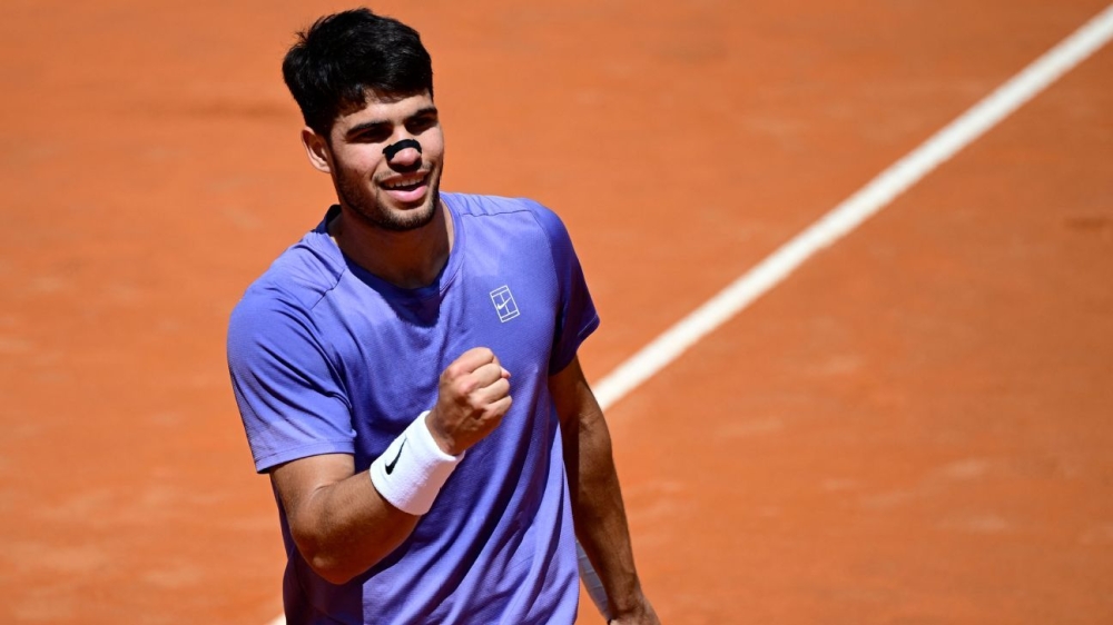 Carlos Alcaraz beats Jack Draper to reach Italian Open semis 1 | ASL