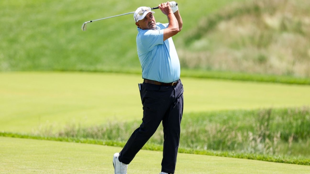 Angel Cabrera rallies for 1-stroke win in Senior PGA Championship 1 | ASL