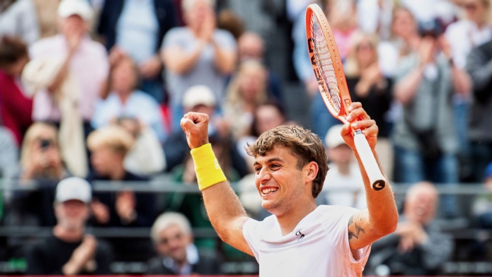 Flavio Cobolli upets 3-seed Andrey Rublev to win Hamburg Open 1 | ASL