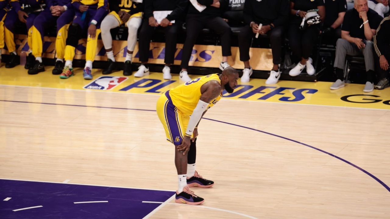 LeBron James says knee 'good,' targeting 100% by training camp 1 | ASL