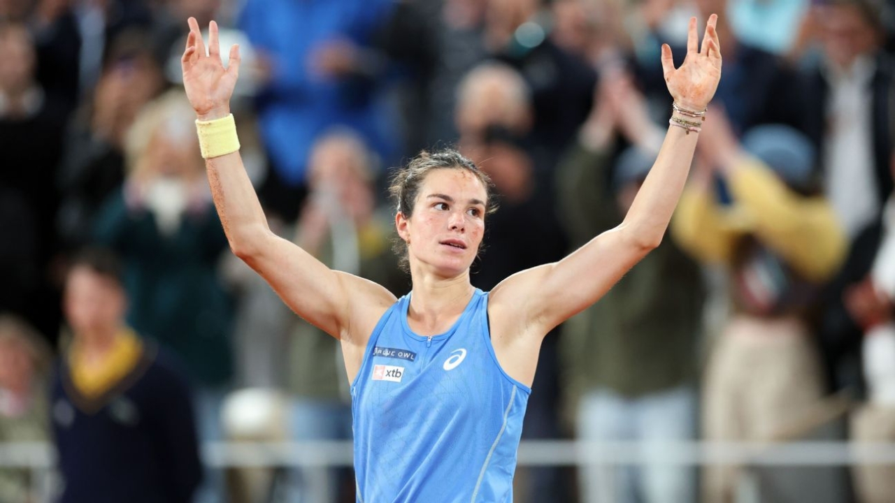 The unbelievable story of Loïs Boisson at the French Open 1 | ASL