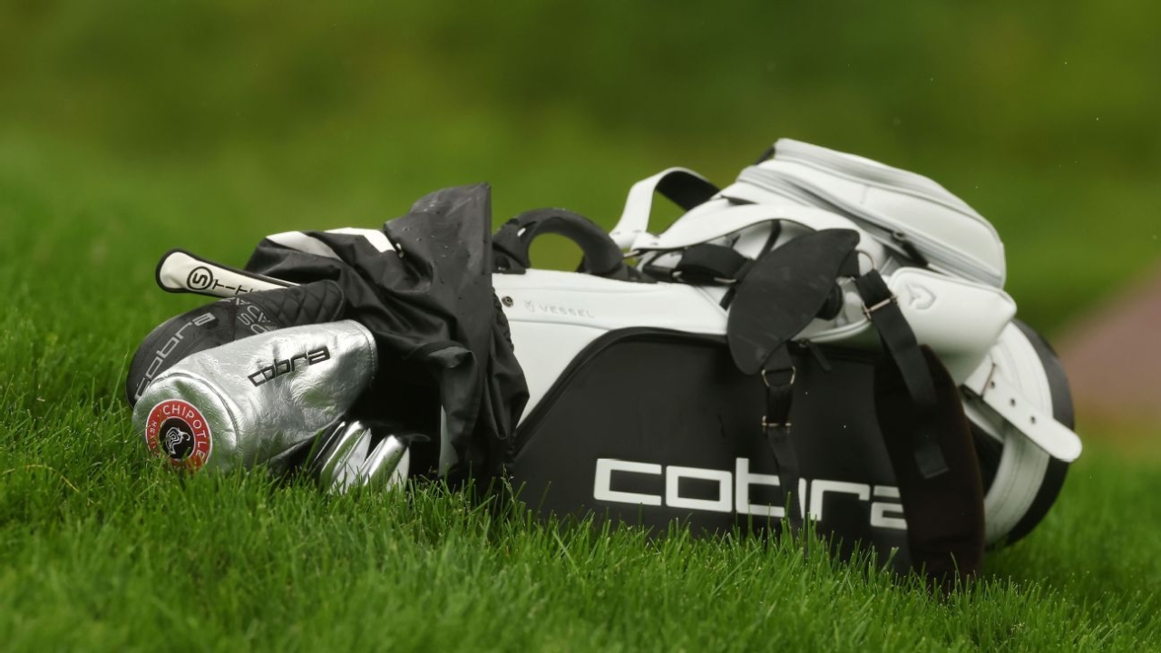 Max Homa carries bag at U.S. Open qualifier after caddie split 1 | ASL