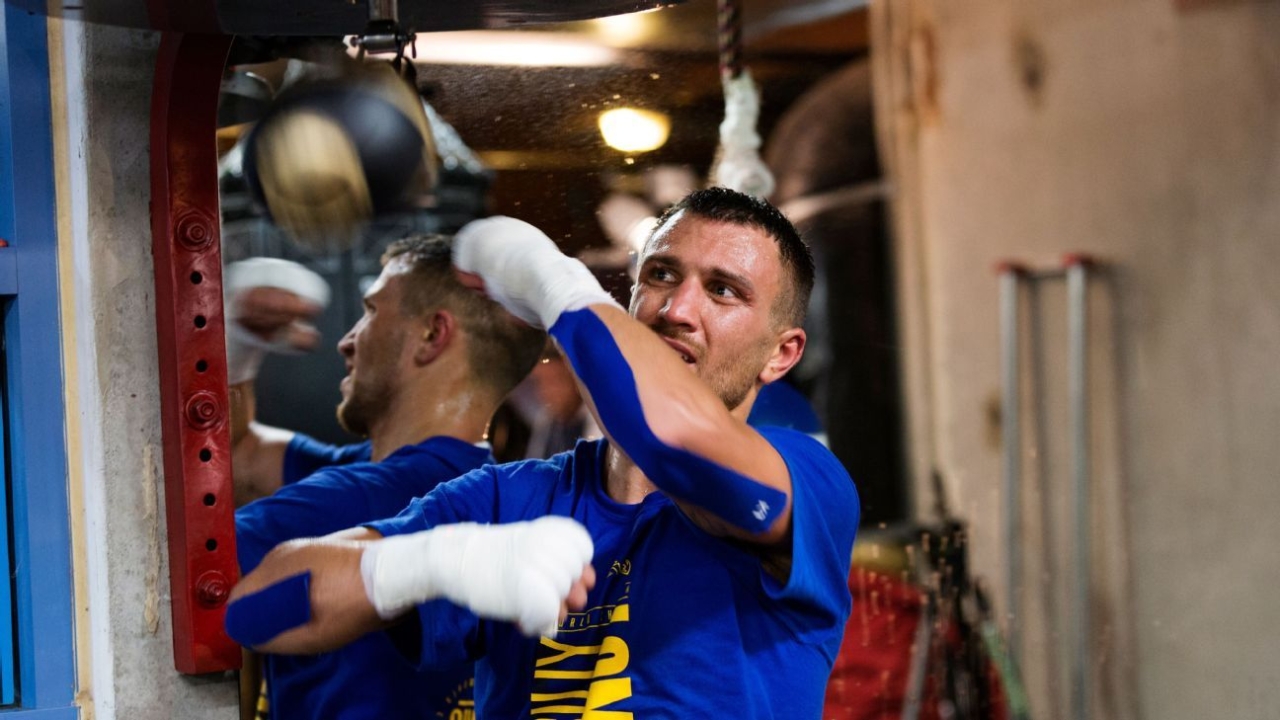Sparring to mind games -- Vasiliy Lomachenko 1 | ASL