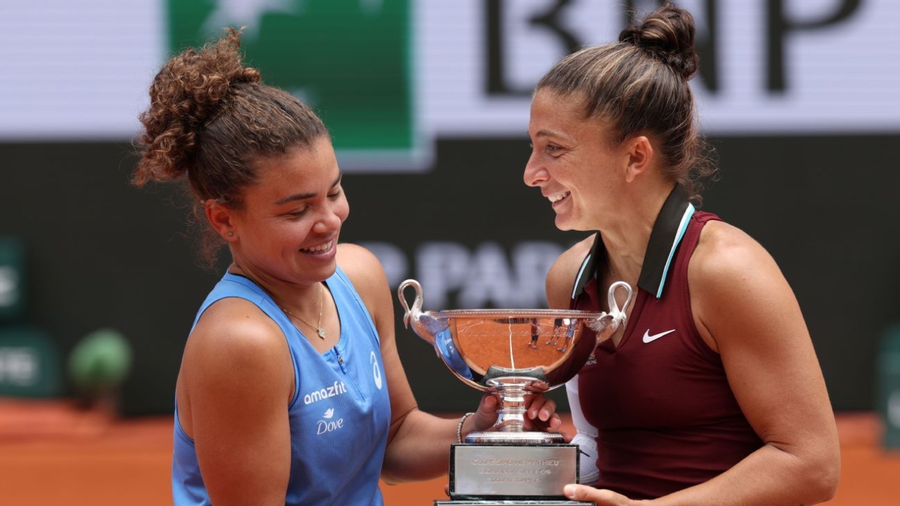 Olympic champs Errani, Paolini win French Open women's doubles 1 | ASL
